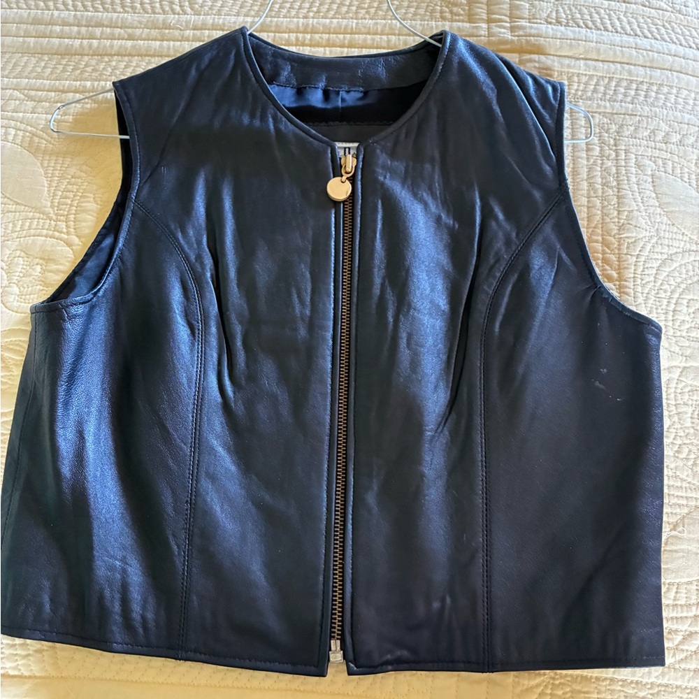 Studio Black Sleeveless Vest